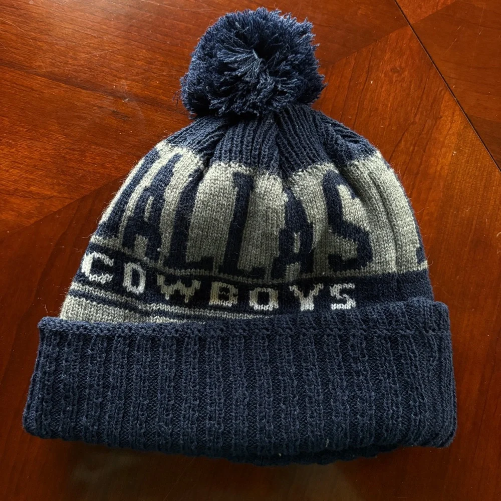 Dallas Cowboys’ Pom Pom Beanie